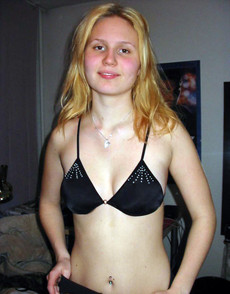 Freaky teen show her nude slim body
