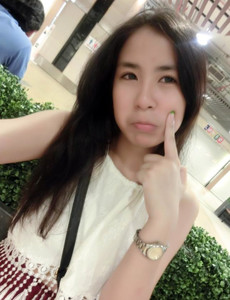 Young Thai teen Por private images
